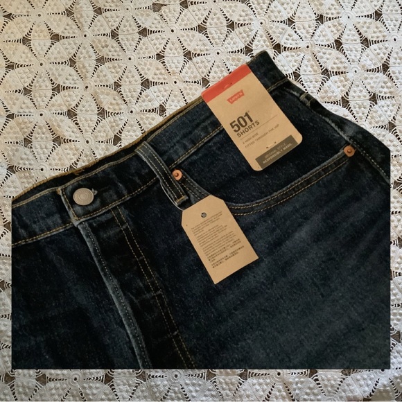 NWT Button Fly Levi’s 501 Denim Shorts - Picture 2 of 5